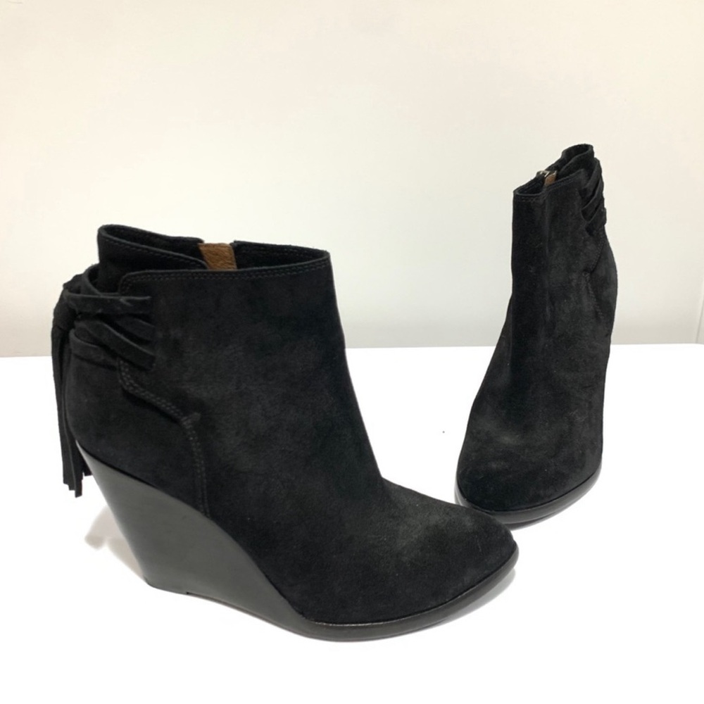 FRYE - black suede cece wedge booties with fringe/tassels, size 7.5